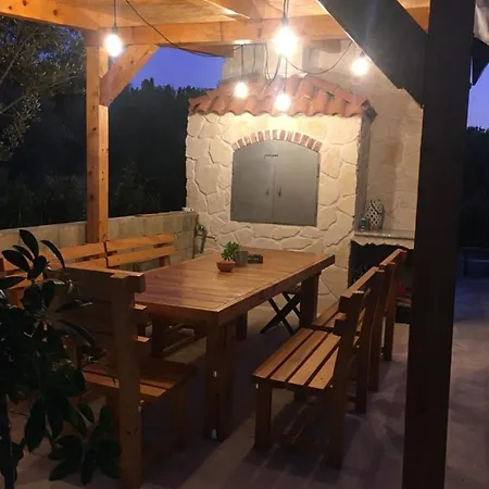 Faust Apartament Prvic Sepurine