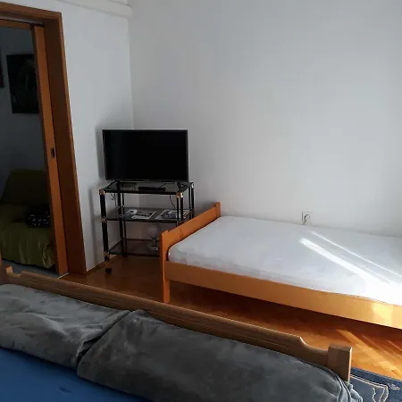 Faust Apartman Prvic Sepurine