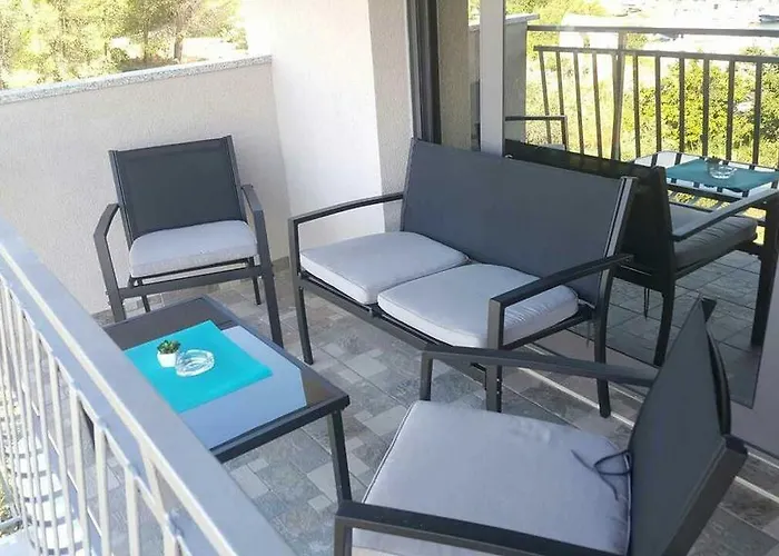 דירה Faust פרוויץ' שפורינה